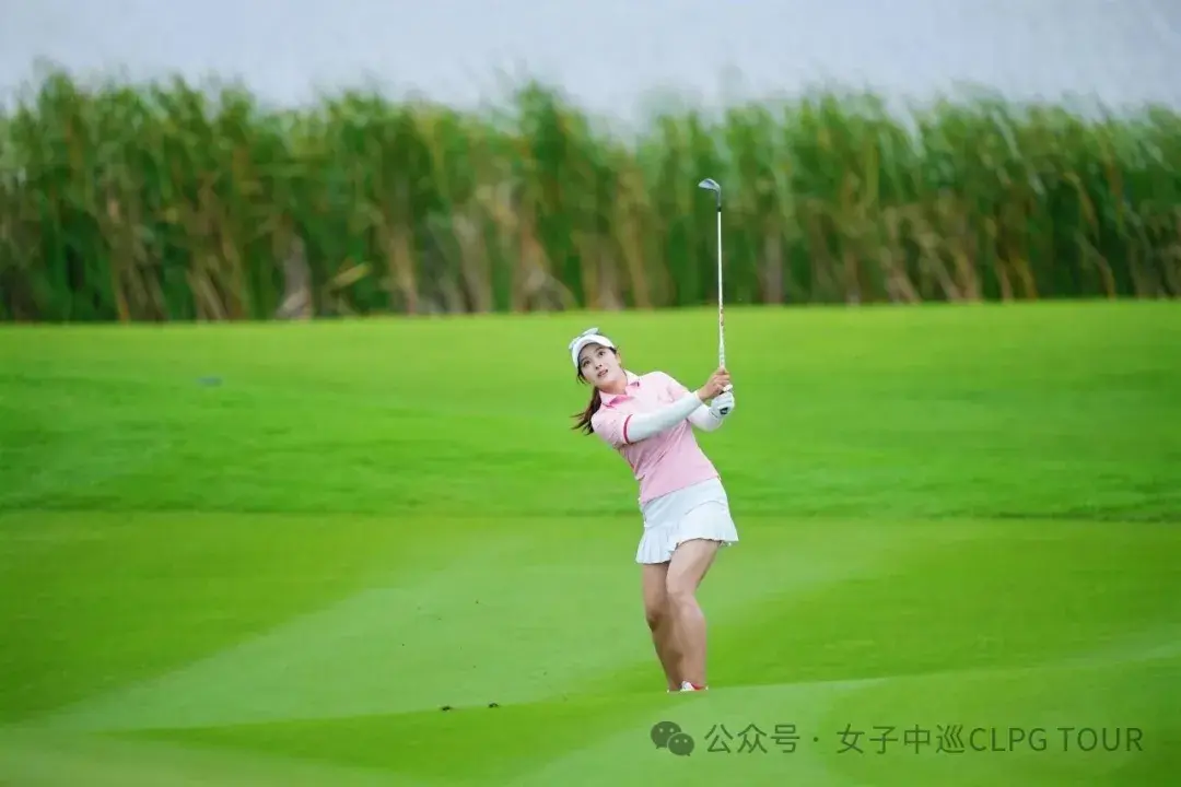 第六名, 取佳绩, 有国旗的衣