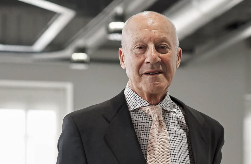 曼联新球场, 他说