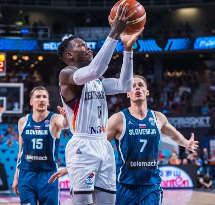 大的荣誉 大的荣誉